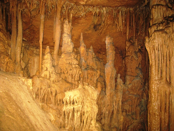 Пещера Скельская.