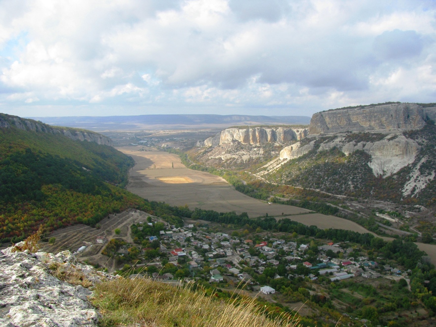 Пешие походы по пещерным городам Крыма.